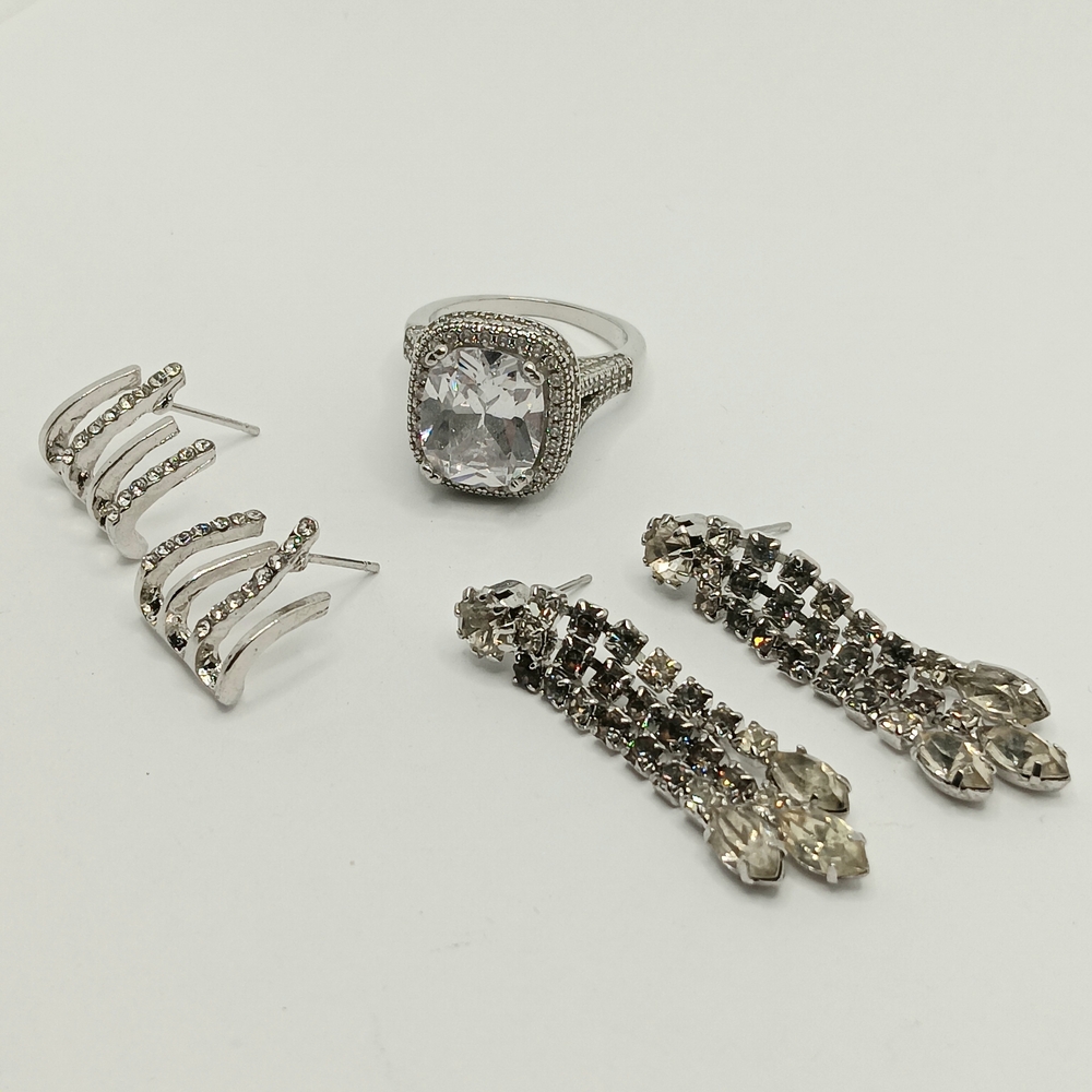 Elegant Silver Jewelry Set
